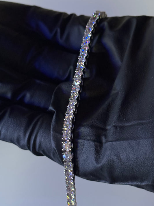 Gray&Co 4mm Moissanite Tennis Bracelet – VVS1 D Color – 925 Sterling Silver
