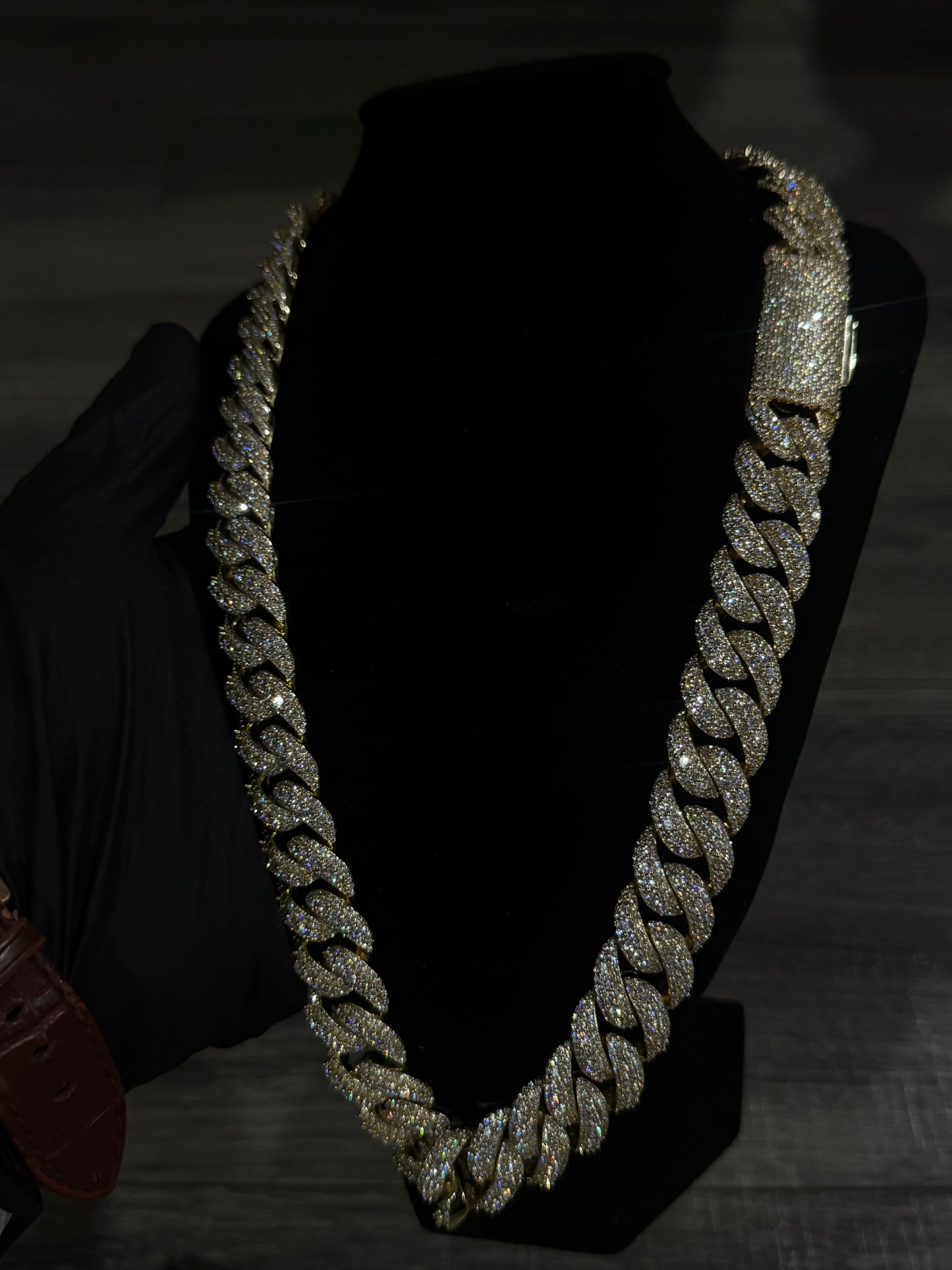 Gray&Co 16mm 3D Moissanite Cuban Link Chain