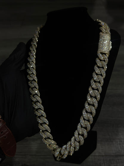 Gray&Co 16mm 3D Moissanite Cuban Link Chain